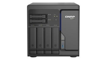 Image for TS-h686 | Intel® Xeon® D desktop QuTS hero NAS with four 2.5GbE ports, designed for real-time SnapSync data backup and virtual machine applications